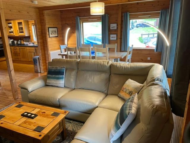 Luxury 3 Bedroom, 3 Bathroom Lodge With Hot Tub Llanbedr  Exteriér fotografie