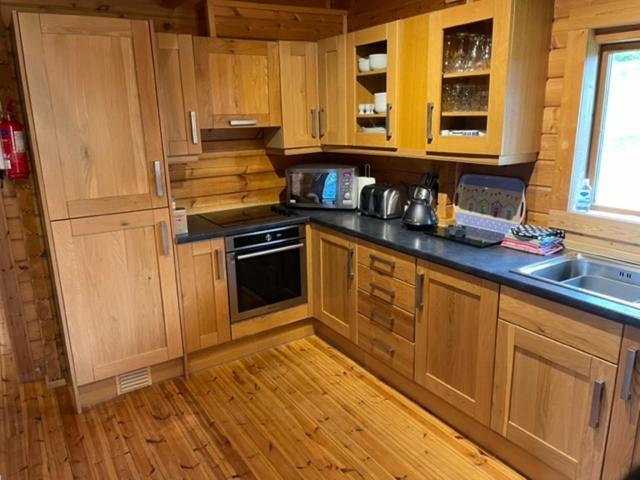 Luxury 3 Bedroom, 3 Bathroom Lodge With Hot Tub Llanbedr  Exteriér fotografie